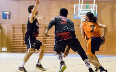 El Bàsquet Pia encara no ha aconseguit guanyar cap partit com a local | Txell Doménech